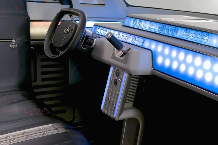 Интерьер Scion t2B Concept 2005 года  (фото 6 из 21)